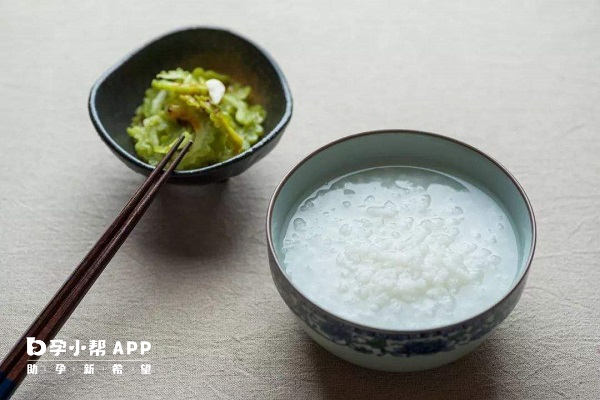 服用替勃龙片期间要清淡饮食